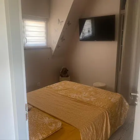 Alojamento de Acomodação e Pequeno-almoço Les Trois Filles